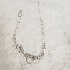 Gently used Unlnown brand  silver color 8 in metal necklace